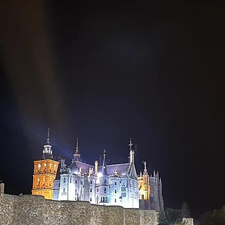 Astorga Suites *